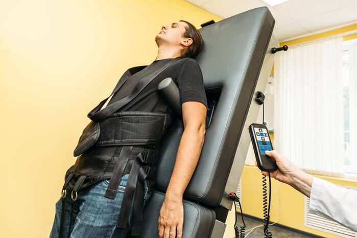 tracción de espalda para la osteocondrosis